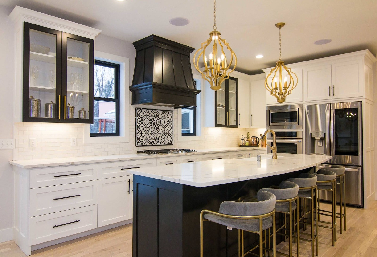 Top Black and White Kitchen Ideas and Inspiration in 2025