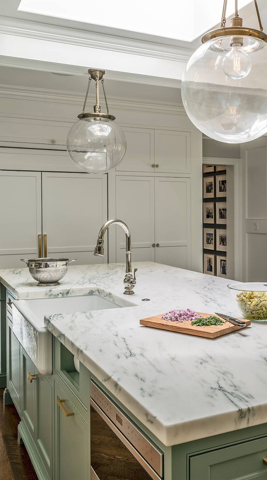 The 22 Stunning Marble Kitchen Designs for 2025